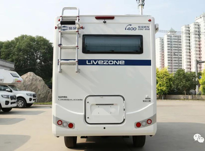 帶老人孩子出行，適合選這款房車