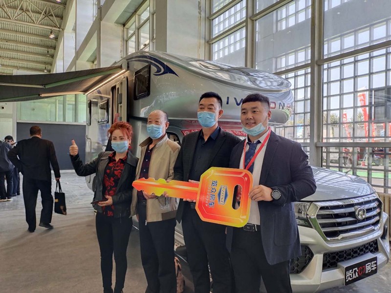 從這選房車的顧客怎么這么多？