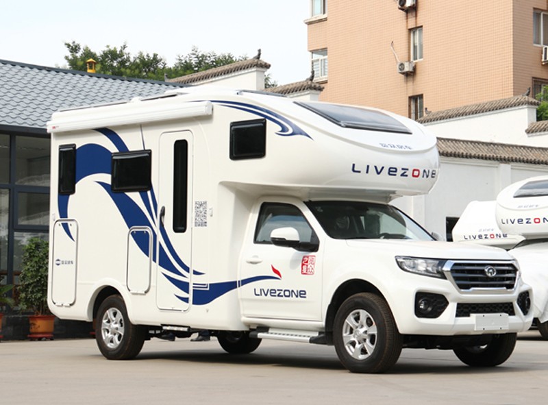 這款房車，勁大省油還是四驅(qū)房車